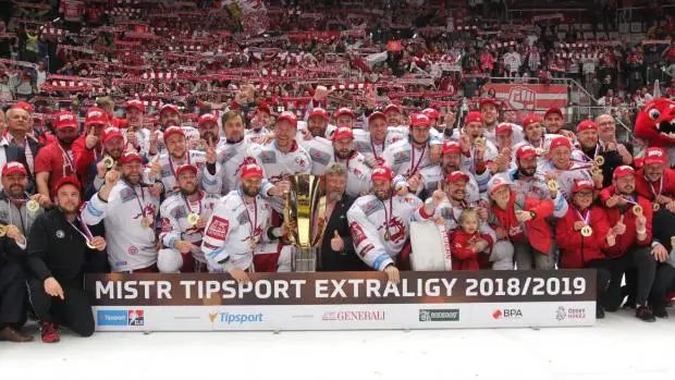 HC Oceláři Třinec získali titul mistrů republiky v ledním hokeji